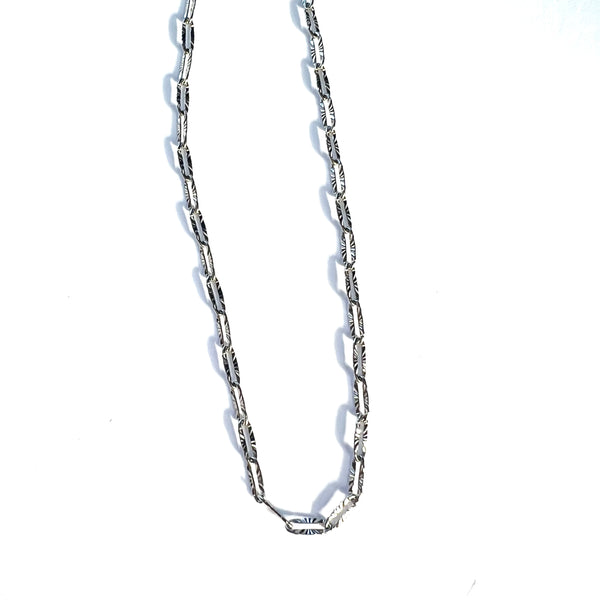Oval Texture Chain Necklace